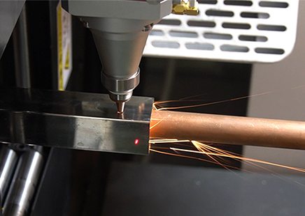 為什么不同激光切管機(jī)廠家的機(jī)器價(jià)格那么大？我來告訴你