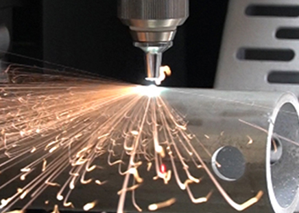 光纖激光切管機(jī)_板管一體激光機(jī)有哪些特點(diǎn)？